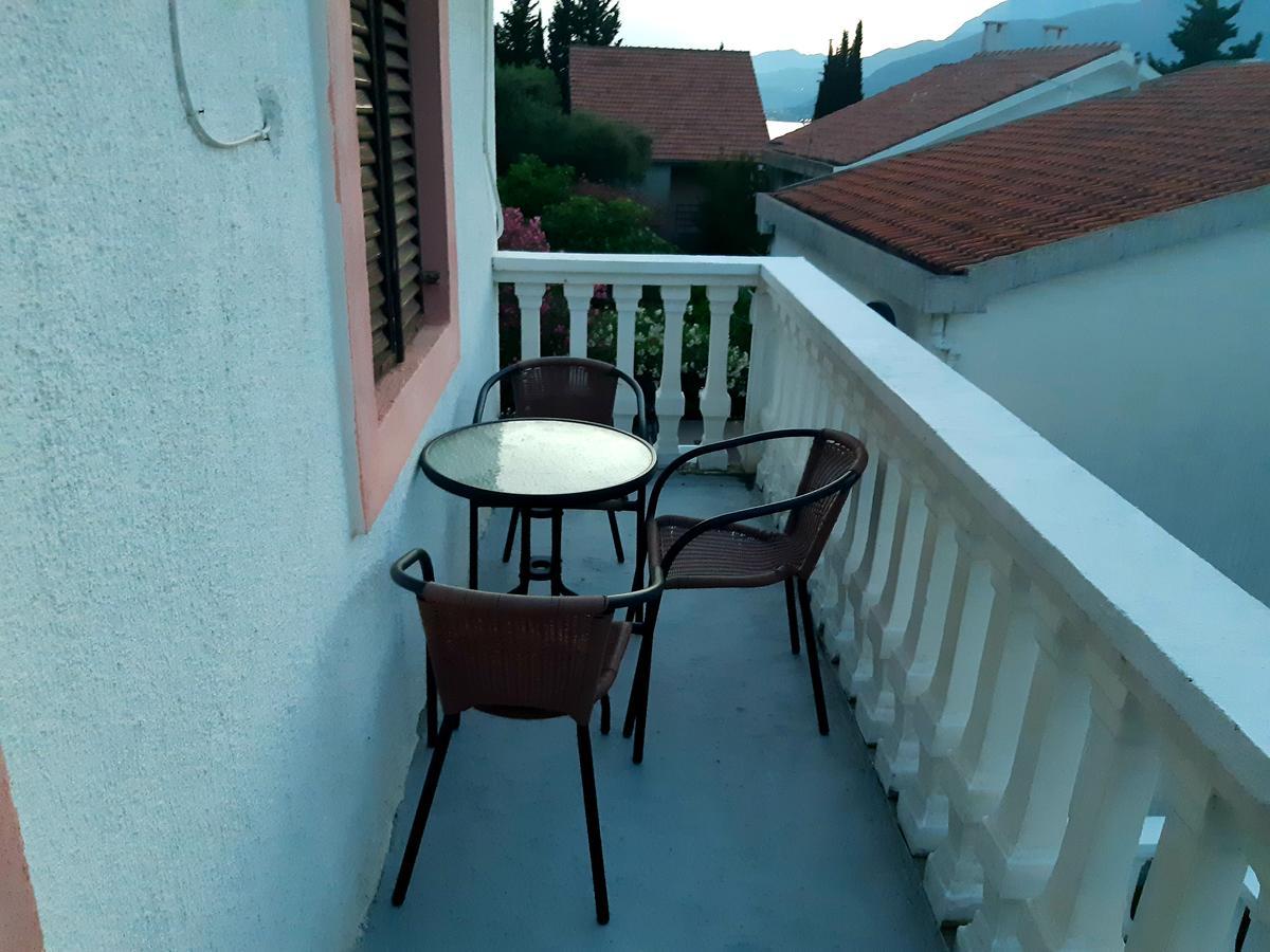 Apartments Ceca Tivat Extérieur photo